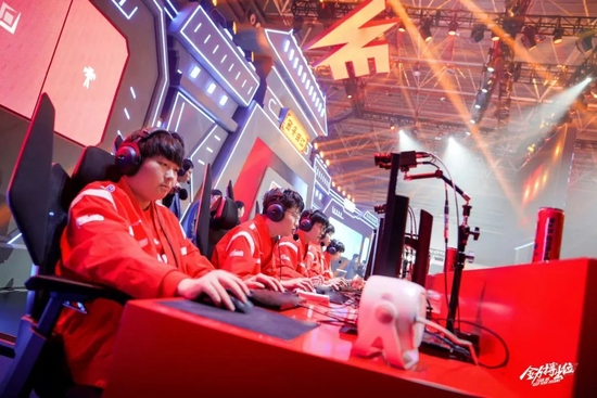 现出的顽强 现出的顽强