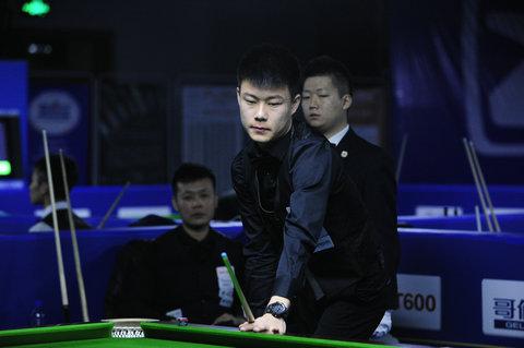 巡回赛中逐 巡回赛中逐